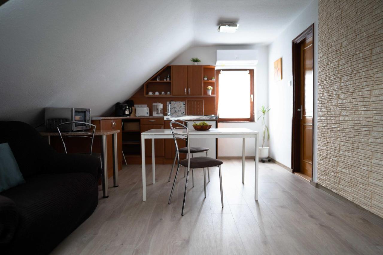 Marietta Apartman เฮวิซ ภายนอก รูปภาพ