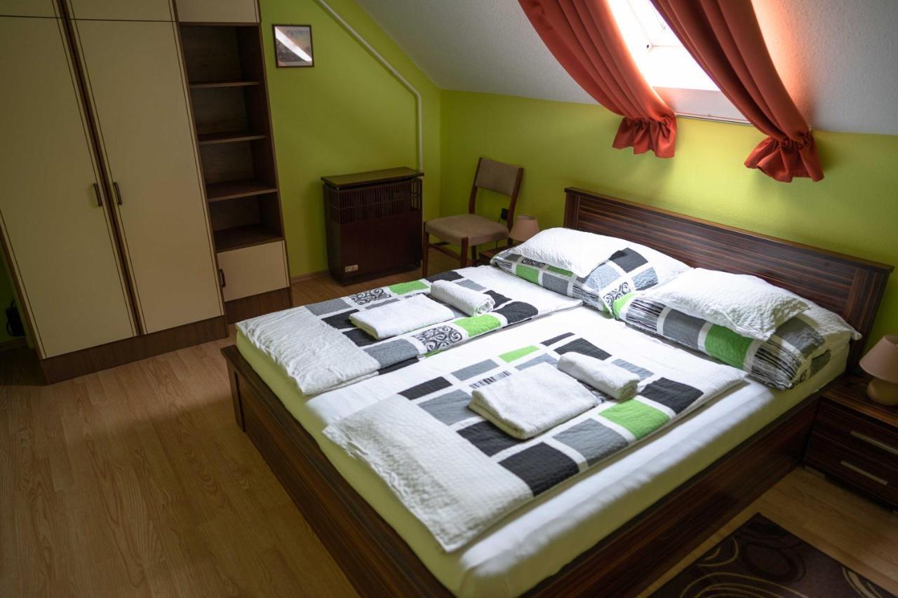Marietta Apartman เฮวิซ ภายนอก รูปภาพ